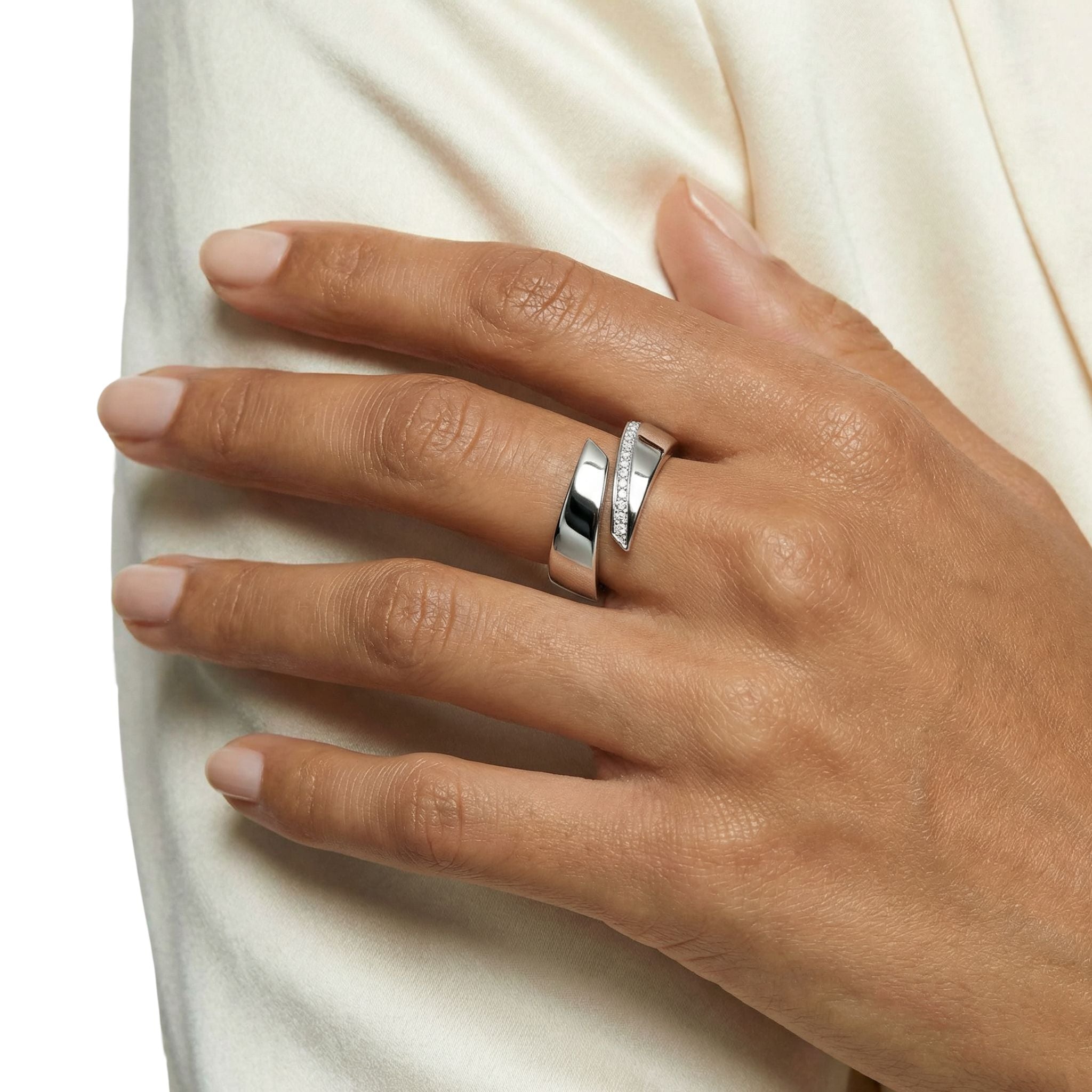 IMPERARI OPUS – FORM RING WHITE GOLD